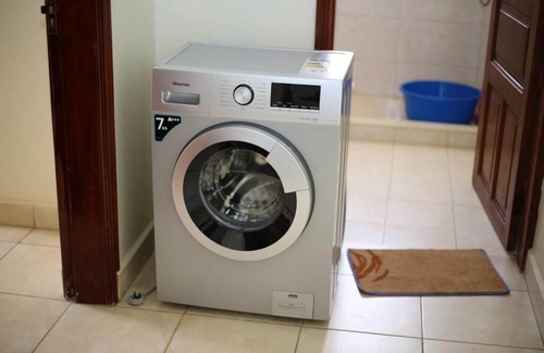 Kampala Apartment | The Peaceful Place 2 Washing M WiFi Android TV