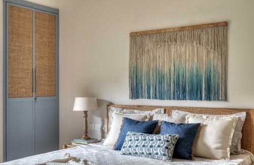 Sainagar Apartment | The Pearl 1 BHK Apartment by tisyastays