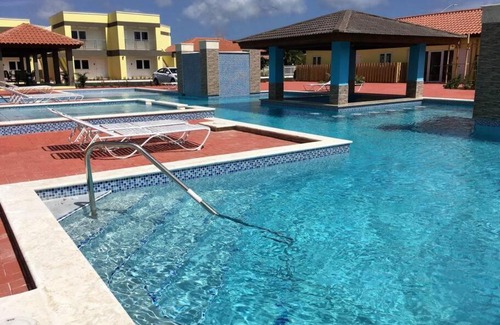 Palm Beach Apartment | The Pearl- Steps to Eagle Beach #10A