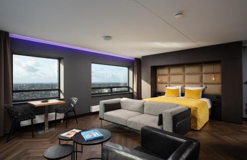 Huygenspark Apartment | The Penthouse At The Hague Tower