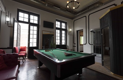Bucharest City-Centre Villa | the perfect accommodation for big groups. 18 beds, hot tub, dry sauna, and more