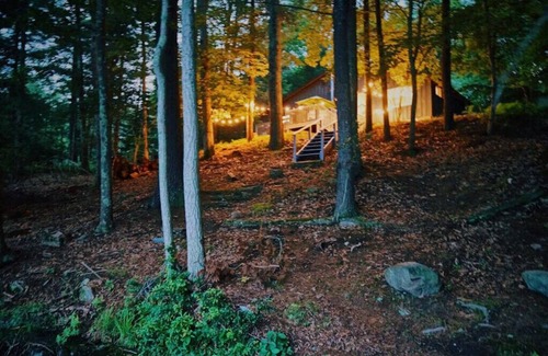Yulan House | The Perfect Catskills Lake House