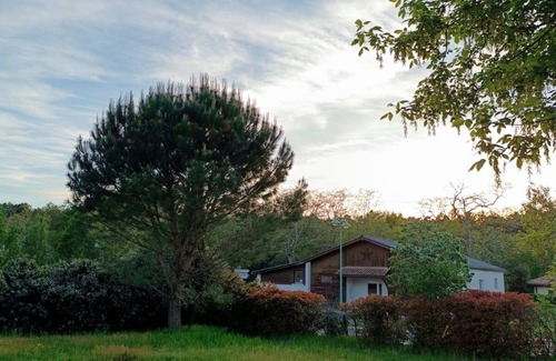 Giscos House | The perfect country home with billiards and jacuzzi!