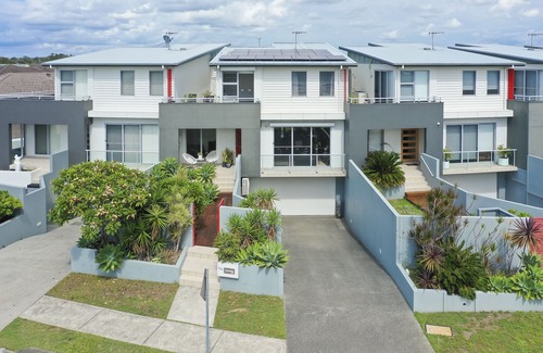 Harrington House | The perfect home and location for Fun in the Sun at Harrington
