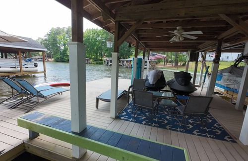 Quail Ridge House | The perfect Lake Gaston family getaway!