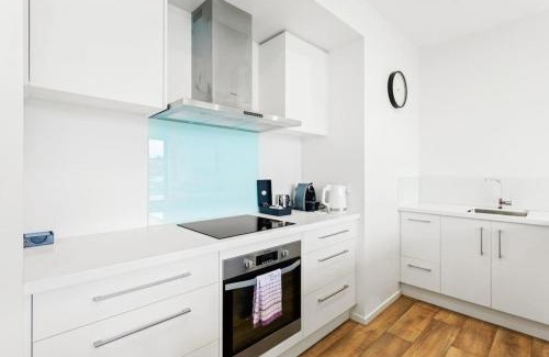 Albany Apartment | The Perfect Pad on the Shore seconds to Stadium