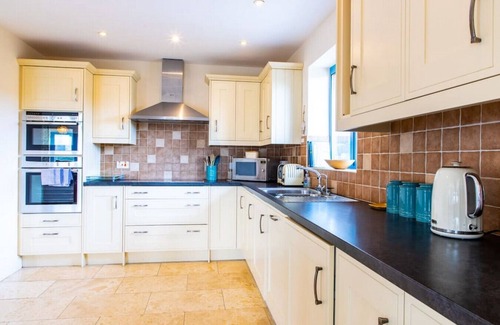 Widemouth Bay House | The perfect place to relax with family or friends!