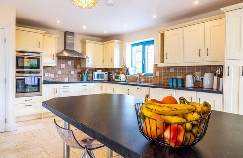 Widemouth Bay House | The perfect place to relax with family or friends!