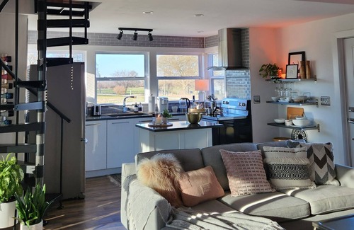 Carthage House | The Perfect Retreat: Modern Tiny Home - Hot Tub - Stunning Sunset Views