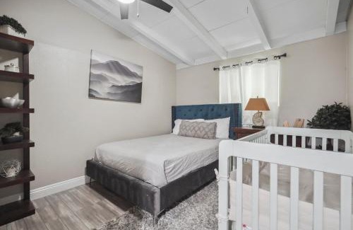 Santa Clarita House | The Perfect Vacation Spot Near Six Flags Magic Mountain