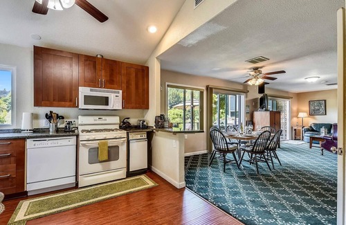 Northwood House | The Perfect View ~ (and the Ideal Location!) Walk to Beach, Restaurants and More