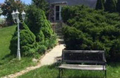 Thayer Bed & Breakfast | The Pheasant Room - Monolithic Dome Bed and Breakfast