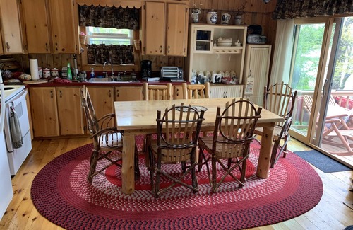 Lincoln Cabin | "THE PHOENIX" Lakefront Log Cabin in the beautiful Maine Highlands