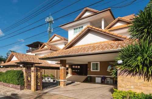 Ratsada Villa | The Phuket Pool Villa