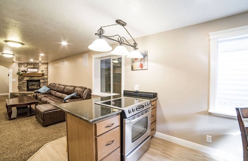 Highland Apartment | The Pickleball Manor