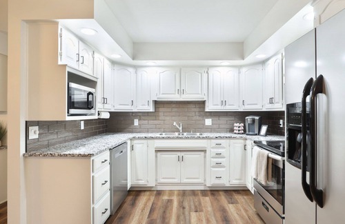 Birch Run Township House | The Pine Tree Haus - Frankenmuth