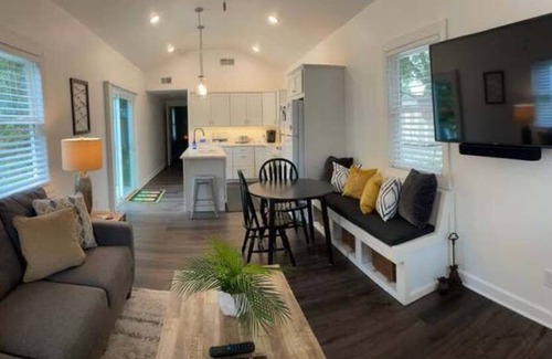 Plainwell House | The Pineapple Cottage- Close Lakes and Beaches!