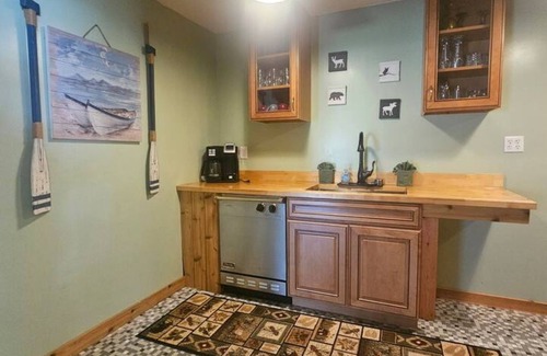 Clam Lake House | The PineHurst Lodge - Lower Clam Lake -