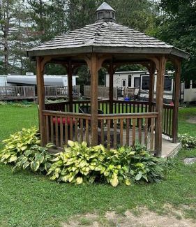 Seguin House | The Pines Cottage On The Lake