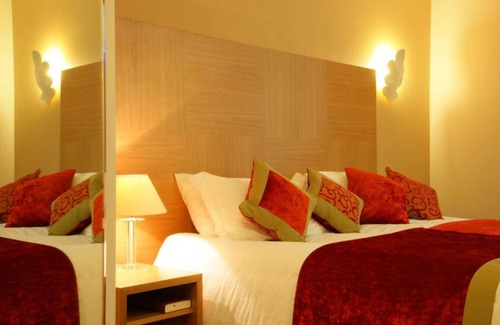 George Green Hotel | The Pinewood Hotel