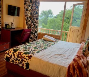Dehwathu Hotel | The Pineyard Pahalgam
