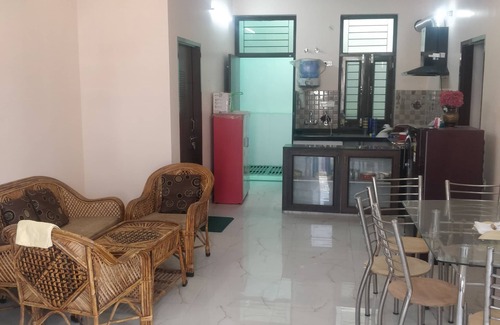 Durgapura Villa | The Pink City Travellers Home-A spacious 3 Bedroom bungalow with Breakfast