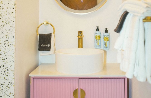 Flag Hill Hotel | The Pink Palm Hotel - Queen Room- USVI