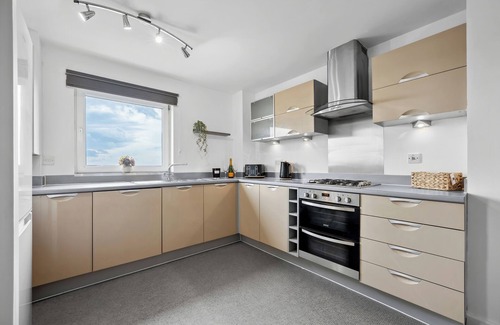 Northampton Apartment | The Pinnacle by Cotels