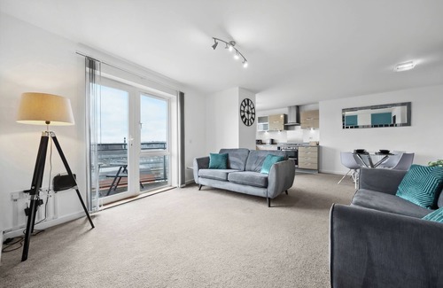 Northampton Apartment | The Pinnacle by Cotels