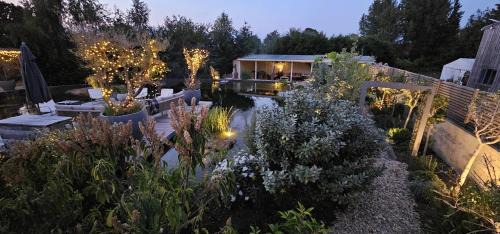 Cropredy House | The Plant House by Group Retreats