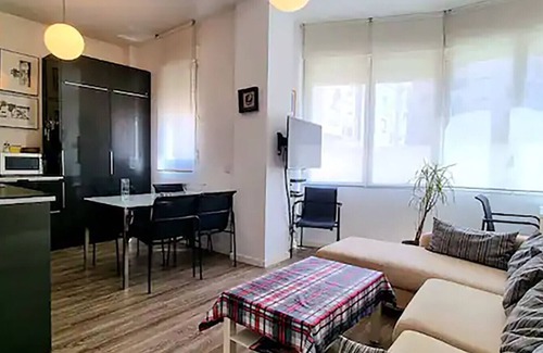 La Gran Via Apartment | The Plaza Canovas Apartment