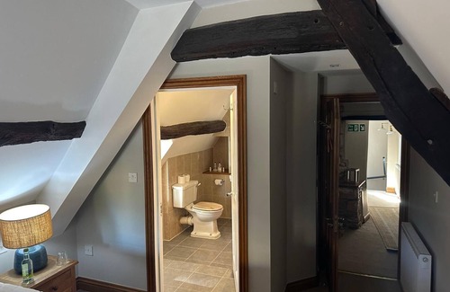 Cold Aston Bed & Breakfast | The Plough Bed and Breakfast
