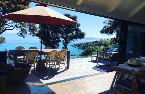 Acacia Bay House | The Point Luxury Villa