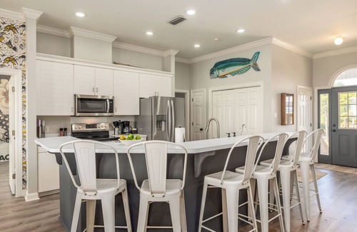 Audubon Place House | The Pour House - Gulf Beachfront, 4 Bedroom, 2 Bath, Dog Friendly, Sleeps 8