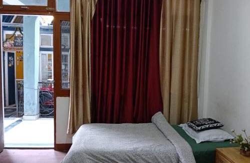 New Manali Bed & Breakfast | The Prasher Lodge Mall Road Manali