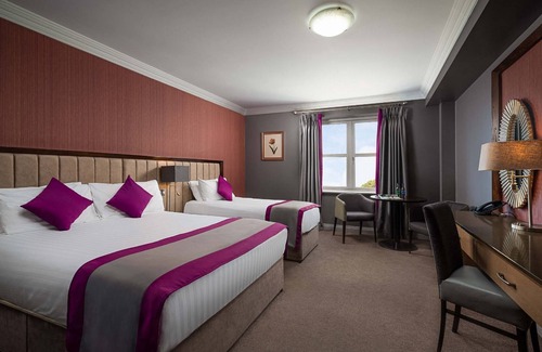 Athlone Hotel | The Prince of Wales Hotel