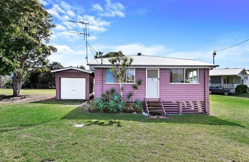 Traviston House | The Purple Cottage