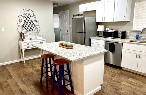 Stephenville House | The Purple House | Cozy Near TSU