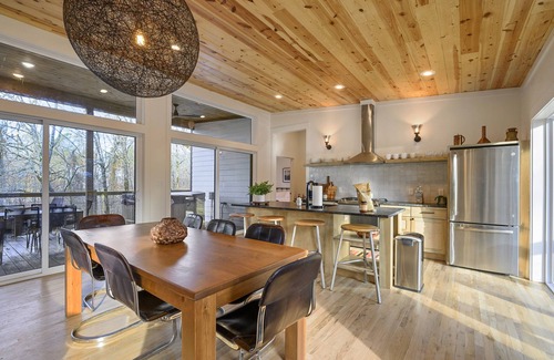 Broken Bow Cabin | The Quads: 4 Cabins + Pool & Courts