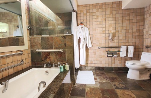 Quail Lodge Hotel | The Quail