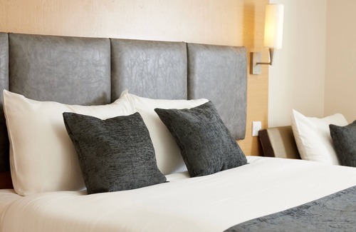 Great Houghton Hotel | The Quays
