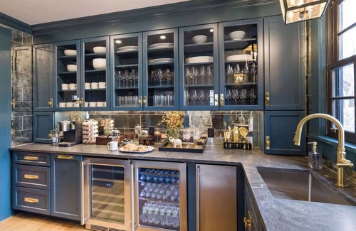 Historic Hill House | The Queen Anne Suite – A Newport Seaside Retreat