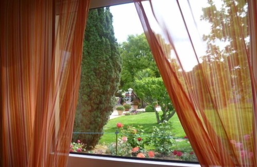 Ollioules Apartment | The quietness in the countryside, close to the sea