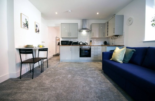 Caerau Apartment | The Radyr by Stay South Wales - FREE Parking