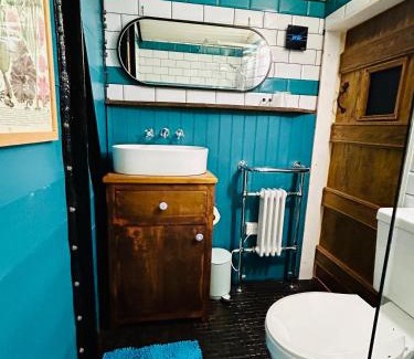Three Cocks House | The Railway Carriage - Blue