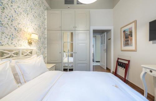 Athens City Centre Apartment | The Rare Luxury Gem in Kolonaki Sq - near Syntagma