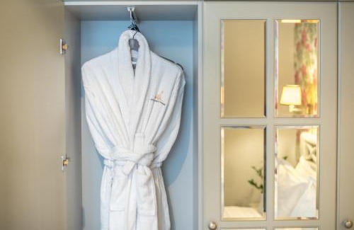 Athens City Centre Apartment | The Rare Luxury Gem in Kolonaki Sq - near Syntagma