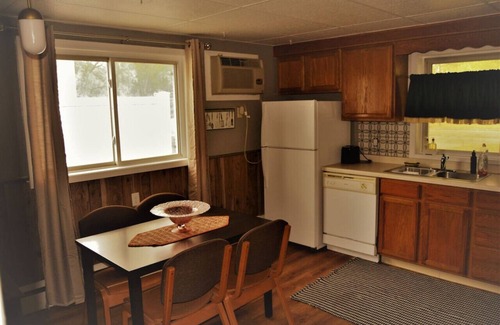 Grand Forks Apartment | The Red 6: indulge in the charm of a delightful and cozy 2-bedrm apartment