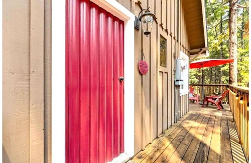 Twain Harte Cottage | The Red Door Cottage!