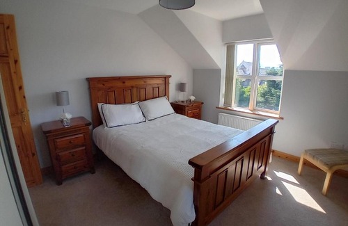 Ardara Apartment | The Red Door Townhouse Apartment